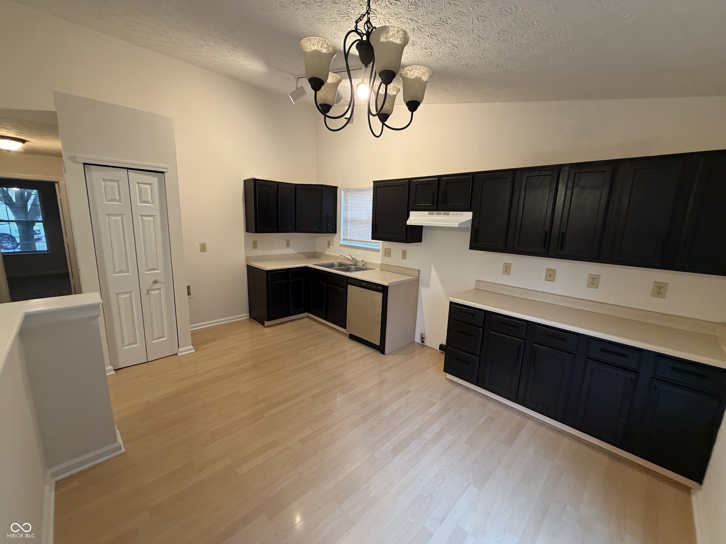 1117 Harvest Ridge Circle Franklin, IN 46131 - Photo 7 of 19