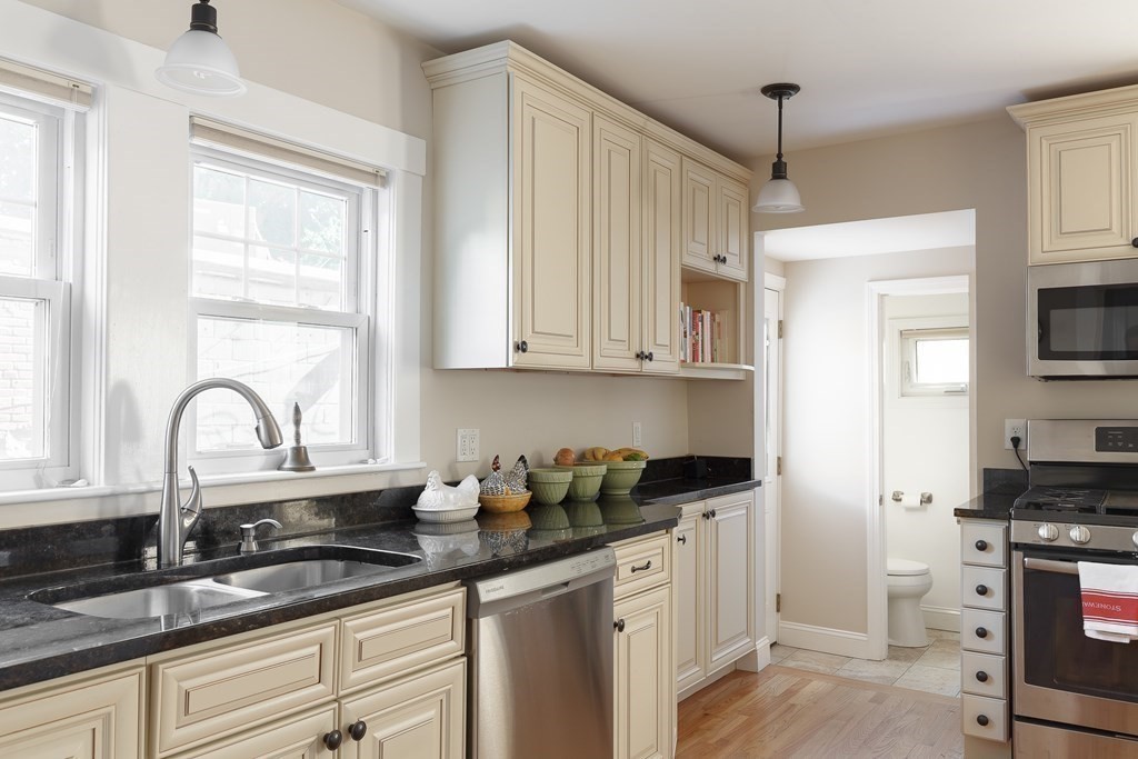 317 Cypress Street Brookline, MA 02445 - Photo 2 of 24