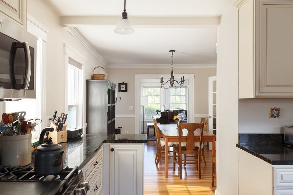 317 Cypress Street Brookline, MA 02445 - Photo 8 of 24