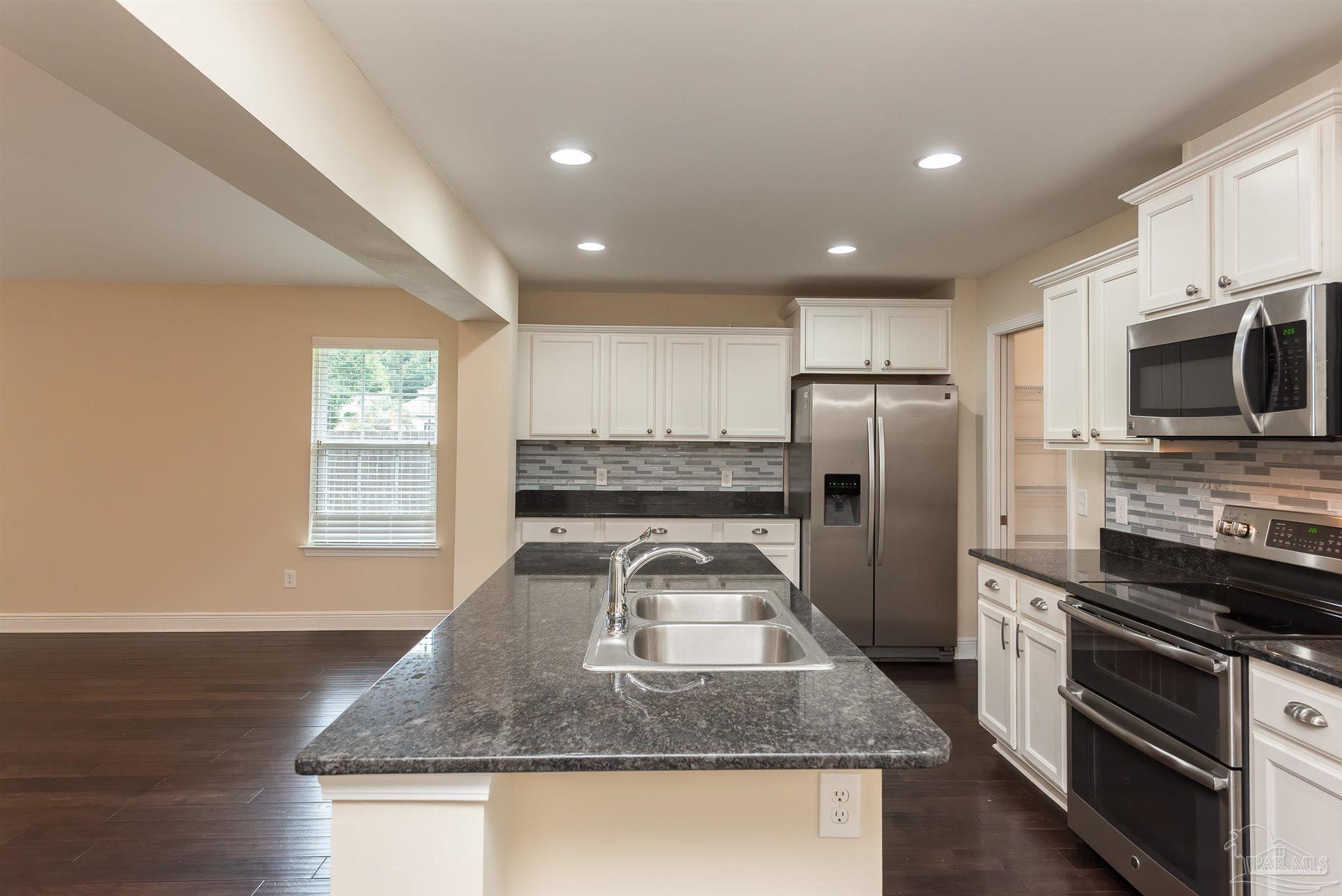 6013 Augustine Drive Pace, FL 32571 - Photo 6 of 48