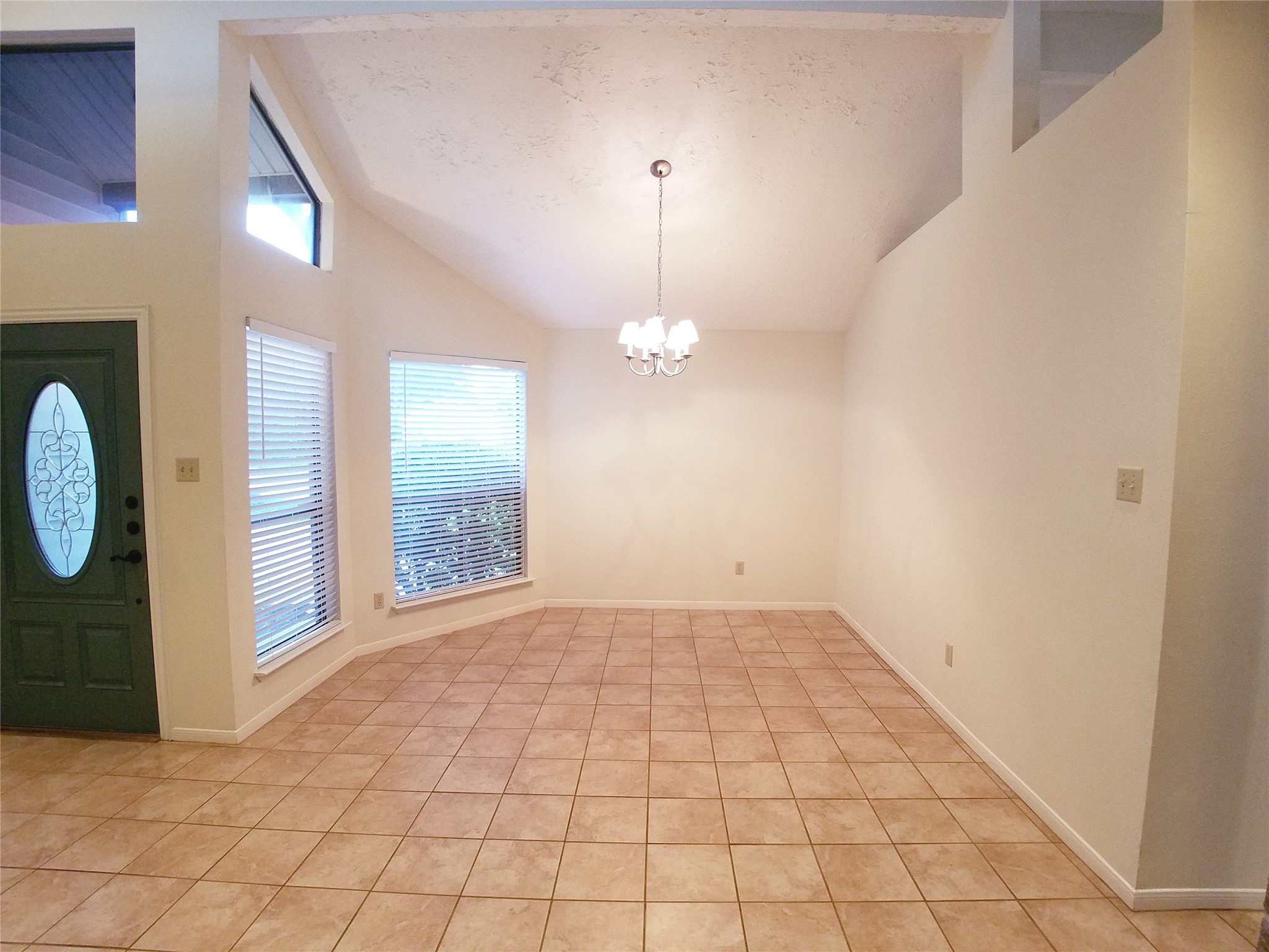 2111 Echo Ridge Sugar Land, TX 77478 - Photo 8 of 30 Gallery Image 8