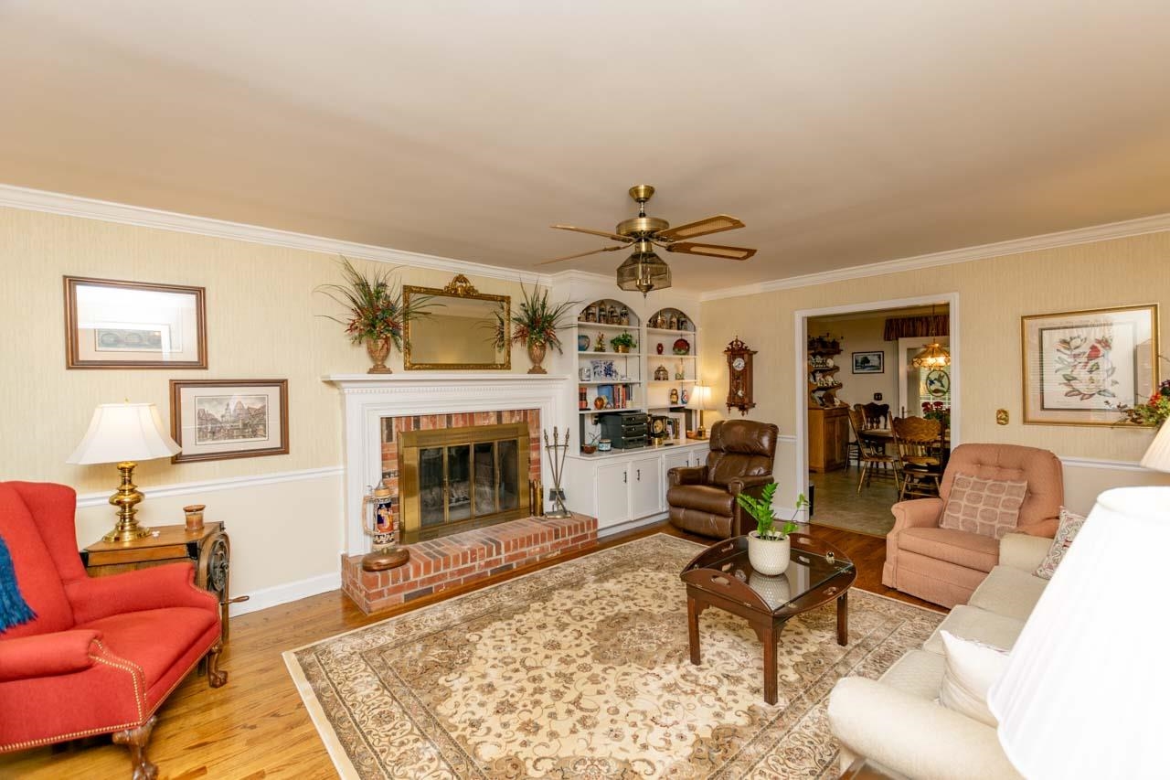 224 East Shallowstone Road Greer, SC 29650 - Photo 3 of 40 Gallery Image 3
