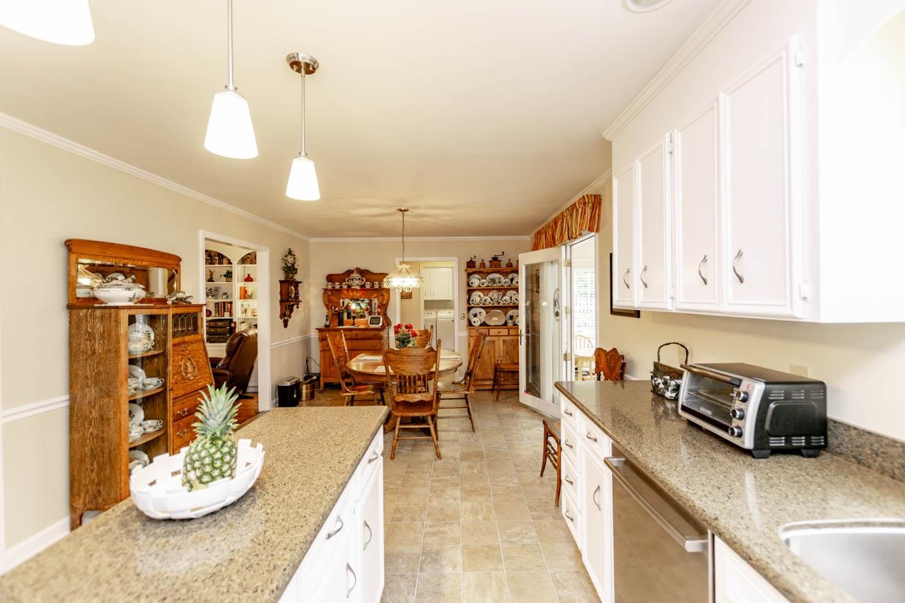 224 East Shallowstone Road Greer, SC 29650 - Photo 8 of 40 Gallery Image 8