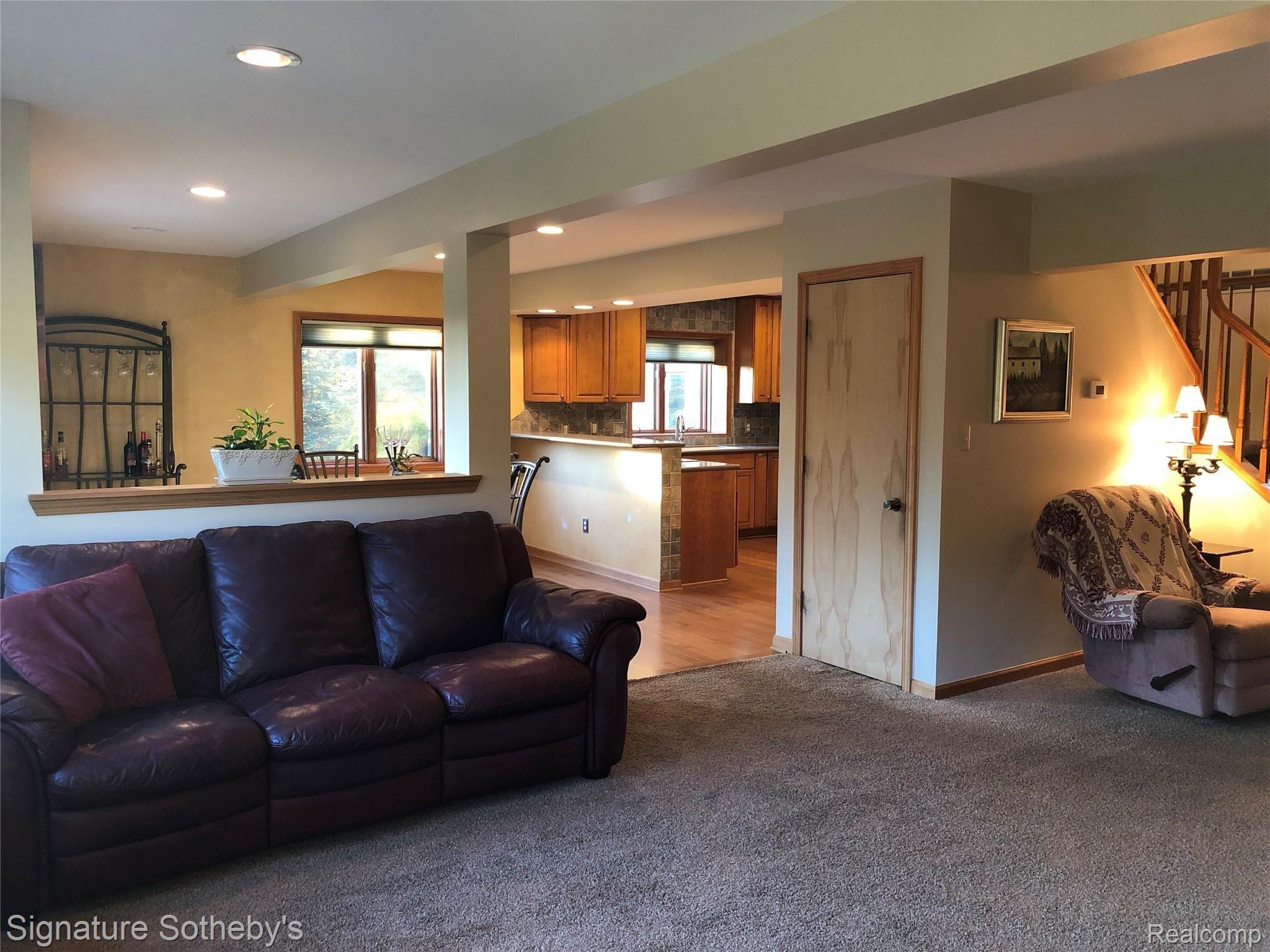6539 Ridgewood Road Clarkston, MI 48346 - Photo 36 of 92 tKkkIWpIRj+NUyOA3H+arg.jpg