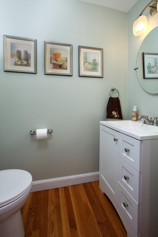 114 Beal Road Waltham, MA 02453 - Photo 10 of 22 Gallery Image 10