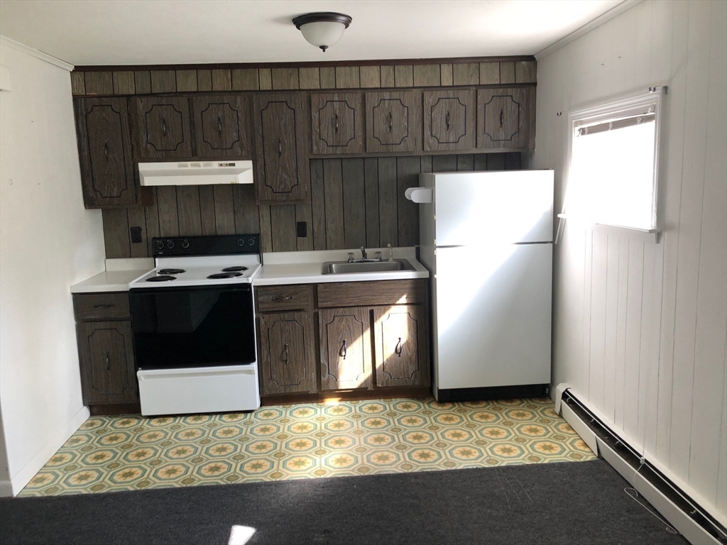 23 Brown Street, Unit 2 Waltham, MA 02453 - Photo 3 of 6