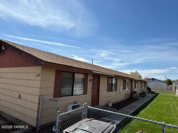 $435,000 | 1716 South 10th Avenue, Yakima, WA 98902