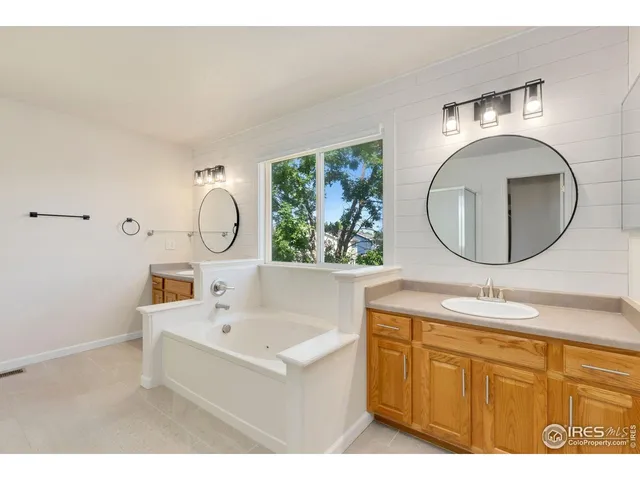 $799,000 | 2010 Glenarbor Court, Longmont, CO 80504