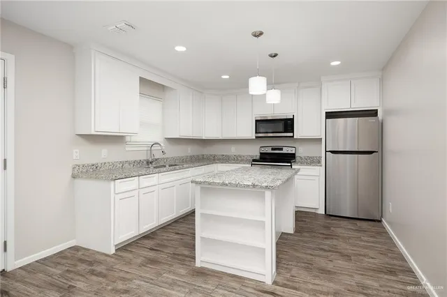 $1,250 | 1305 Alta Vista Drive, Unit 4, Weslaco, TX 78596