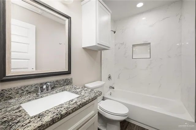 $1,250 | 1305 Alta Vista Drive, Unit 4, Weslaco, TX 78596