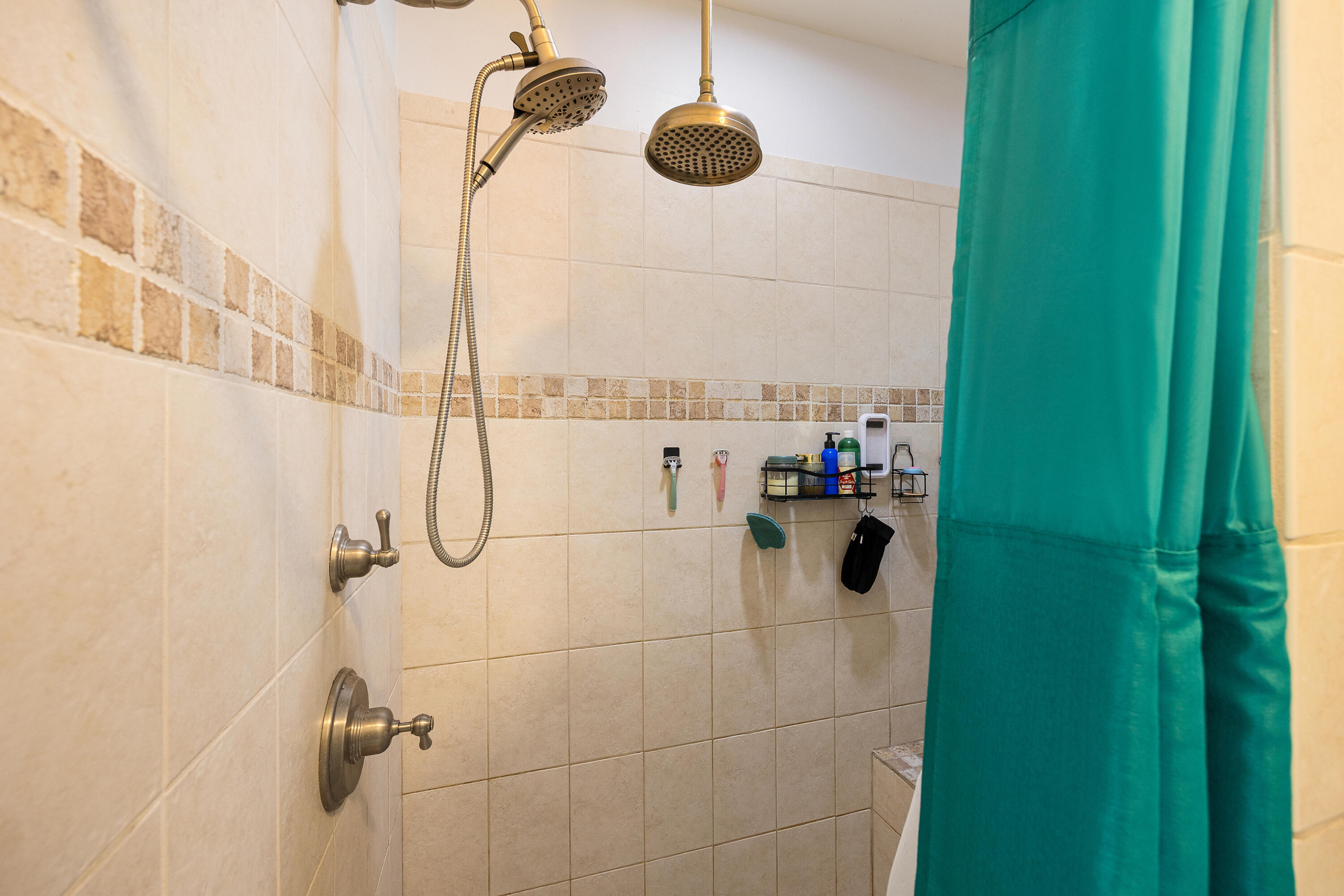 804 Symphony Way Freeport, FL 32439 - Photo 19 of 34 a bathroom with a shower