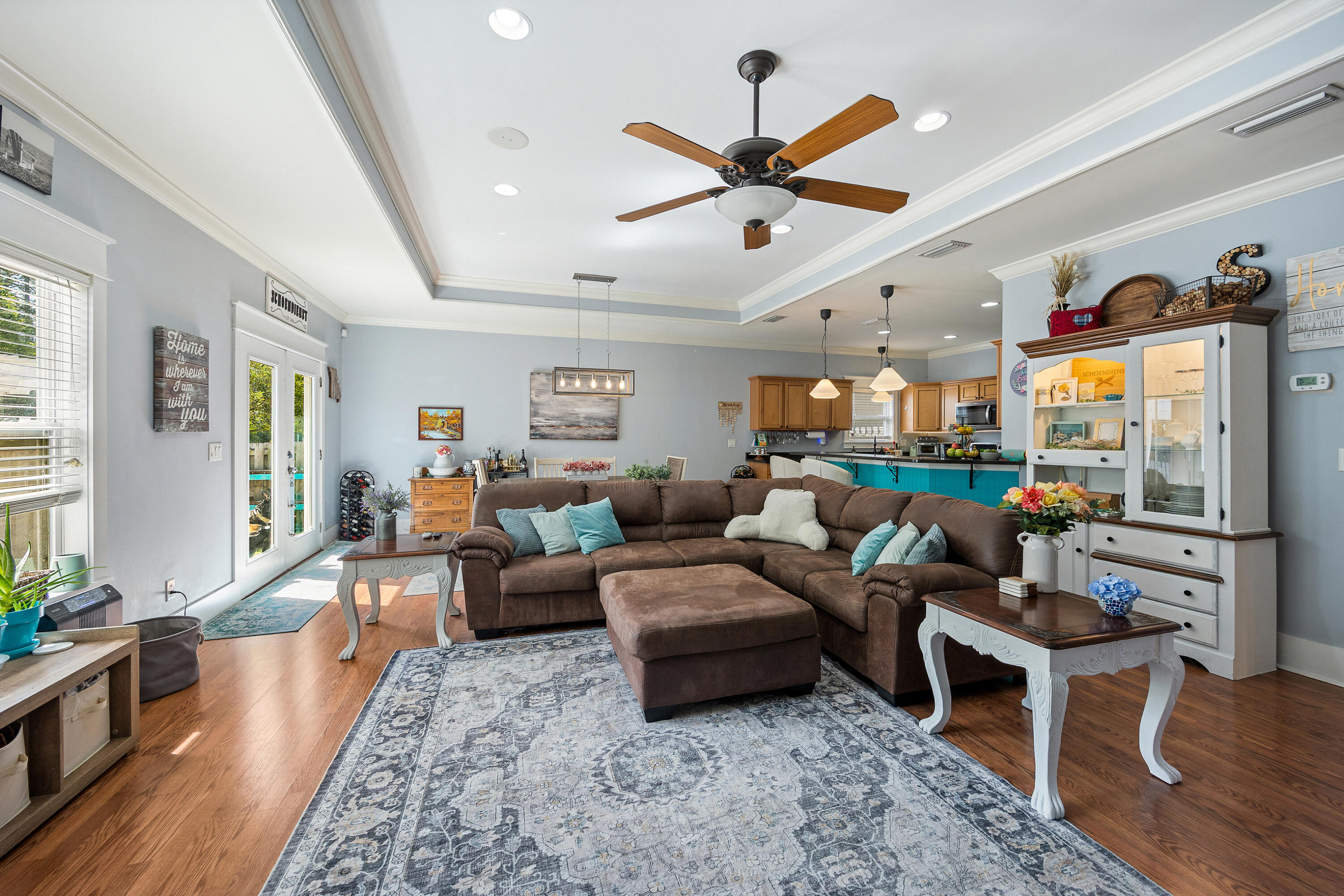 804 Symphony Way Freeport, FL 32439 - Photo 6 of 34 a living room with furniture kitchen view and a window