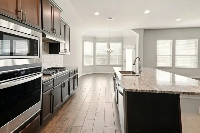 $560,000 | 2300 La Mirada Street, Leander, TX 78641