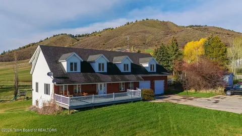 $795,000 | 731 County Road 129, Grover, WY 83122