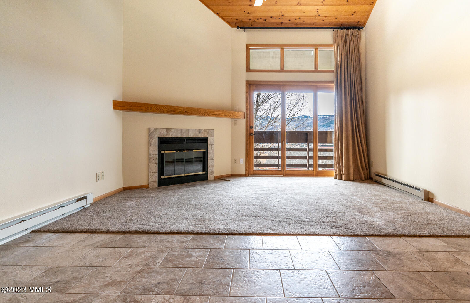 333 Beard Creek Road, Unit A305 Edwards, CO 81632 - Photo 12 of 26 Living Room (3)
