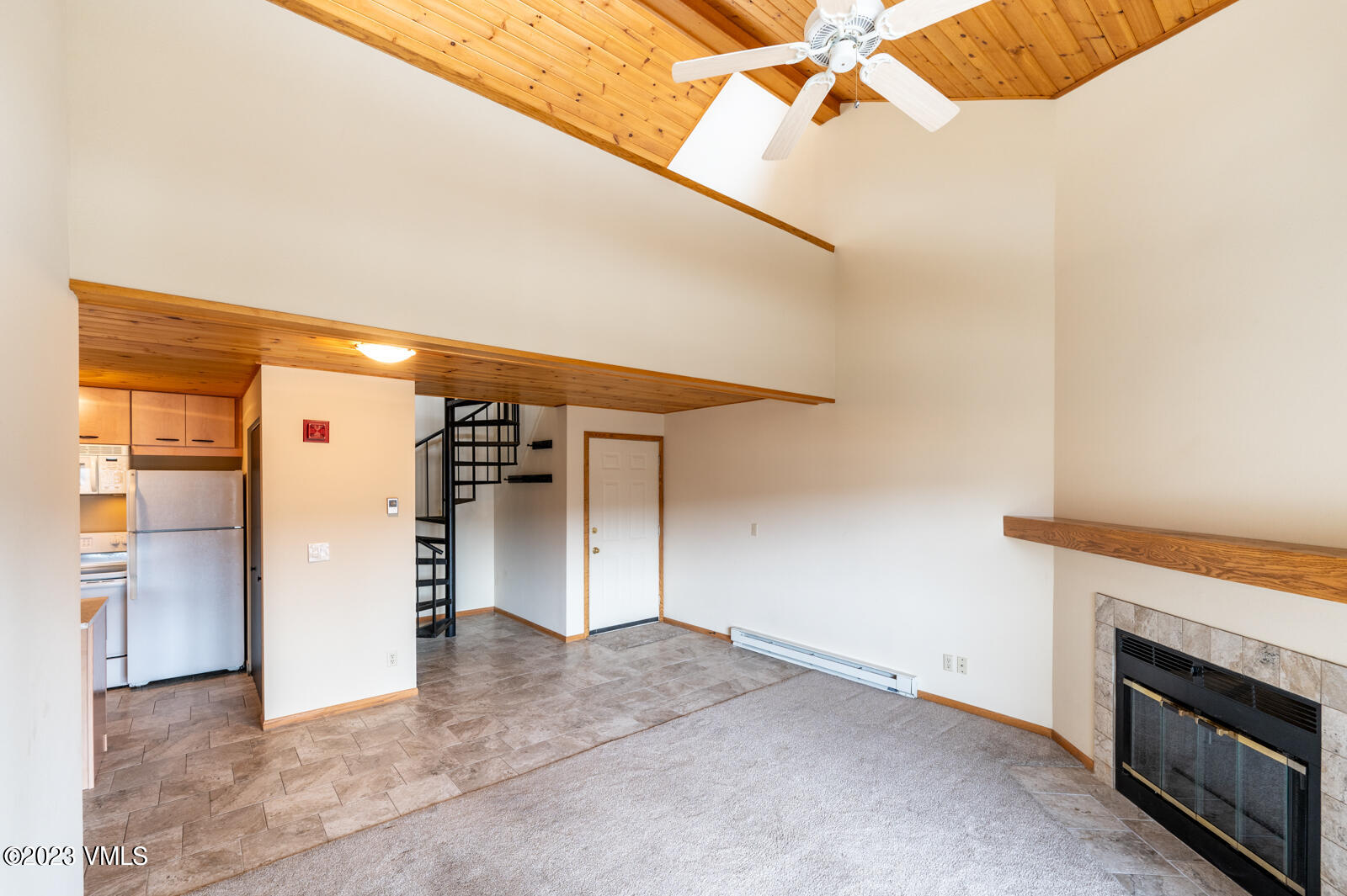 333 Beard Creek Road, Unit A305 Edwards, CO 81632 - Photo 18 of 26 Living Room (5)