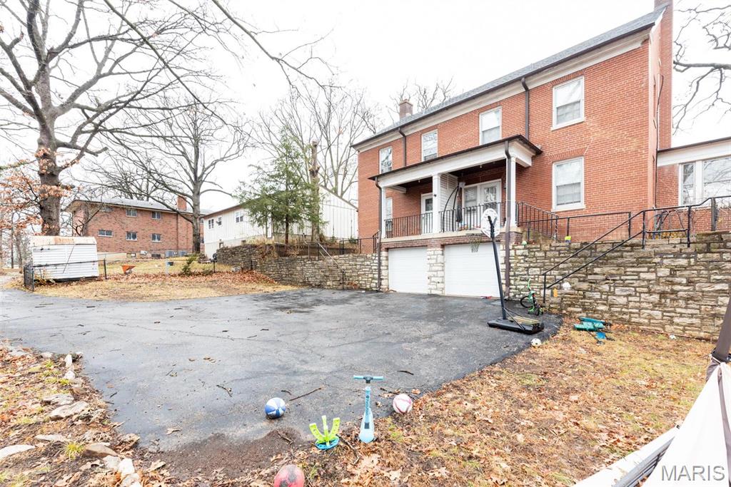 205 Grover Road St. Louis, MO 63125 - Photo 3 of 26