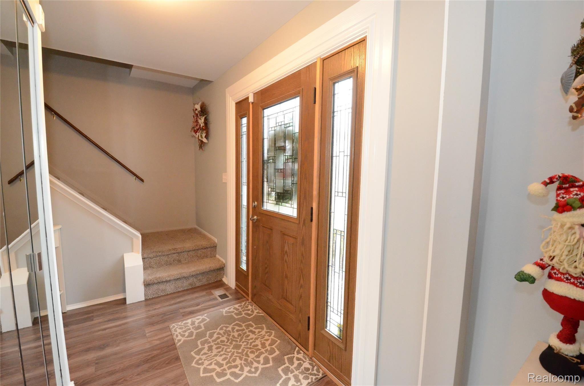 42747 Keystone Canton, MI 48187 - Photo 6 of 42 DSC_9661.JPG