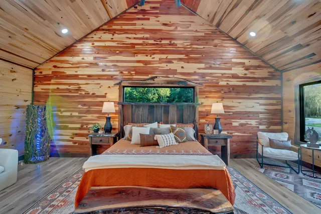 a view of walk in closet