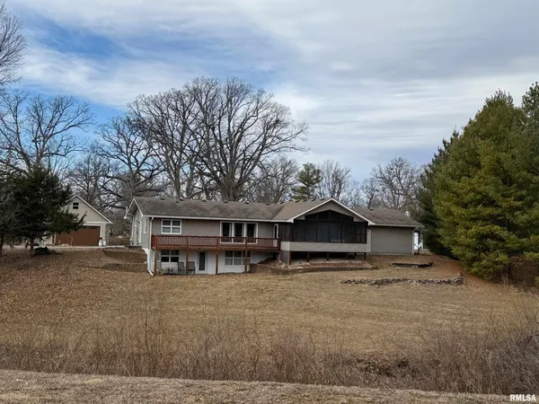 $339,900 | 197 Chestnut Place, Petersburg, IL 62675