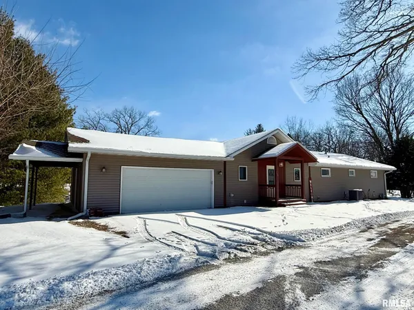 $339,900 | 197 Chestnut Place, Petersburg, IL 62675