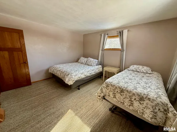 $339,900 | 197 Chestnut Place, Petersburg, IL 62675