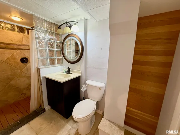 $339,900 | 197 Chestnut Place, Petersburg, IL 62675