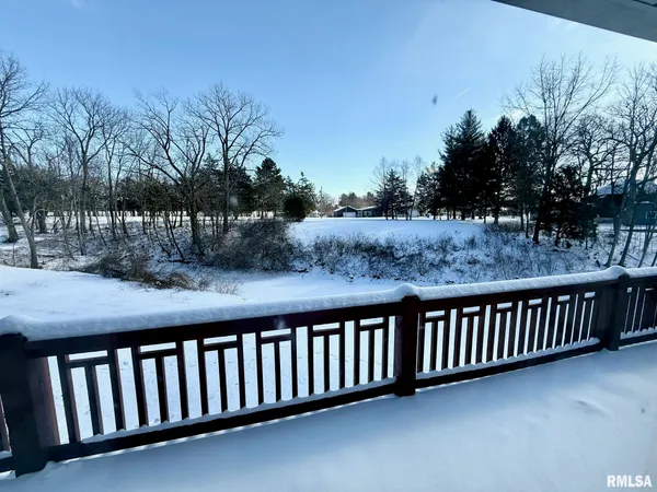 $339,900 | 197 Chestnut Place, Petersburg, IL 62675