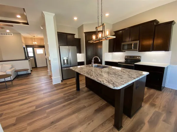 $311,775 | 2418 East Madison Avenue, Derby, KS 67037