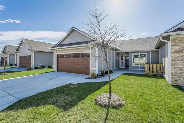 $311,775 | 2418 East Madison Avenue, Derby, KS 67037