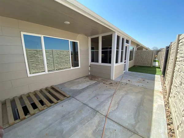 $311,775 | 2418 East Madison Avenue, Derby, KS 67037