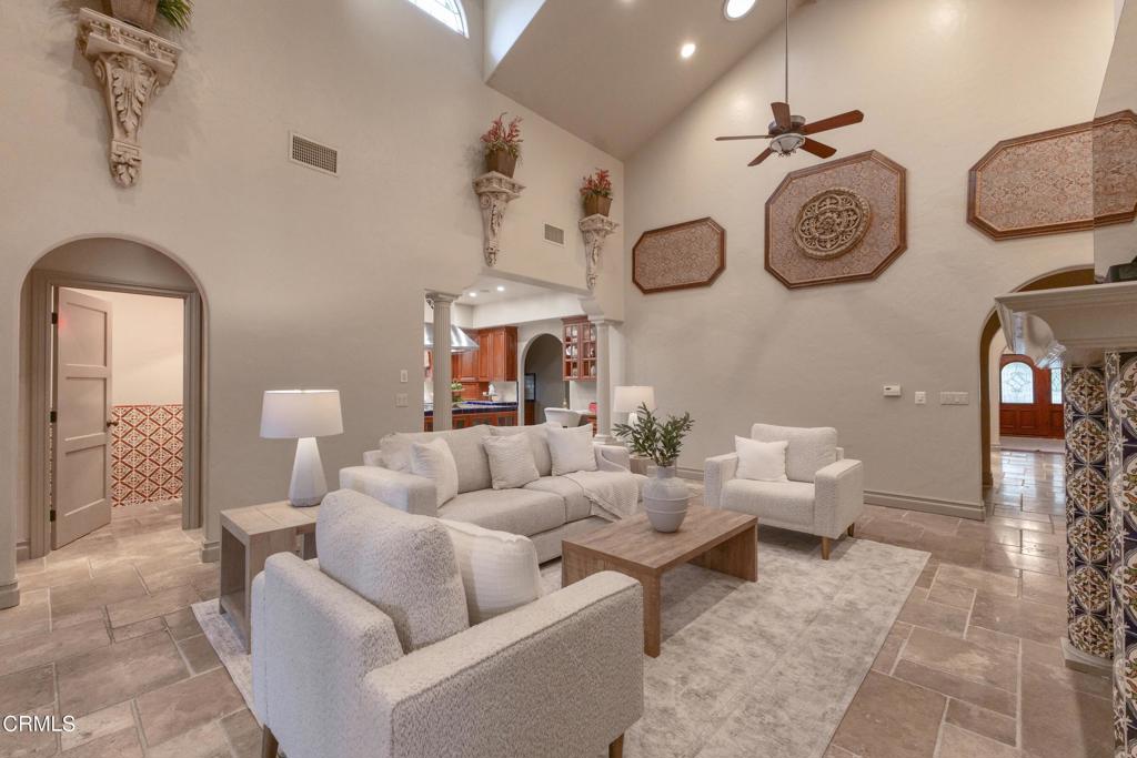 5116 Greencrest Road La Canada Flintridge, CA 91011 - Photo 11 of 53 10Greencrest