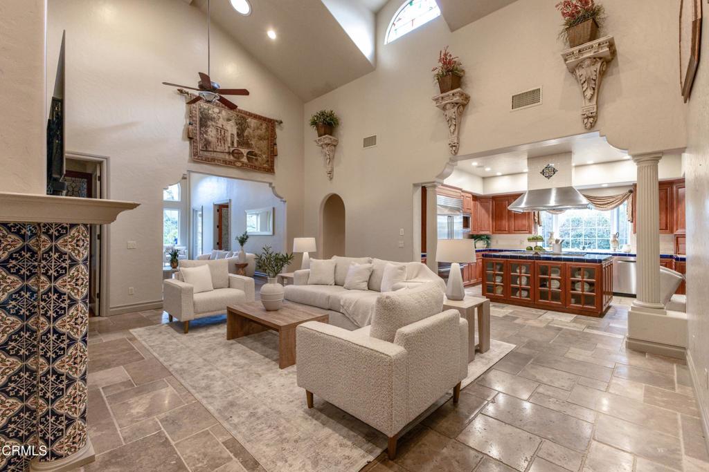 5116 Greencrest Road La Canada Flintridge, CA 91011 - Photo 9 of 53 8Greencrest