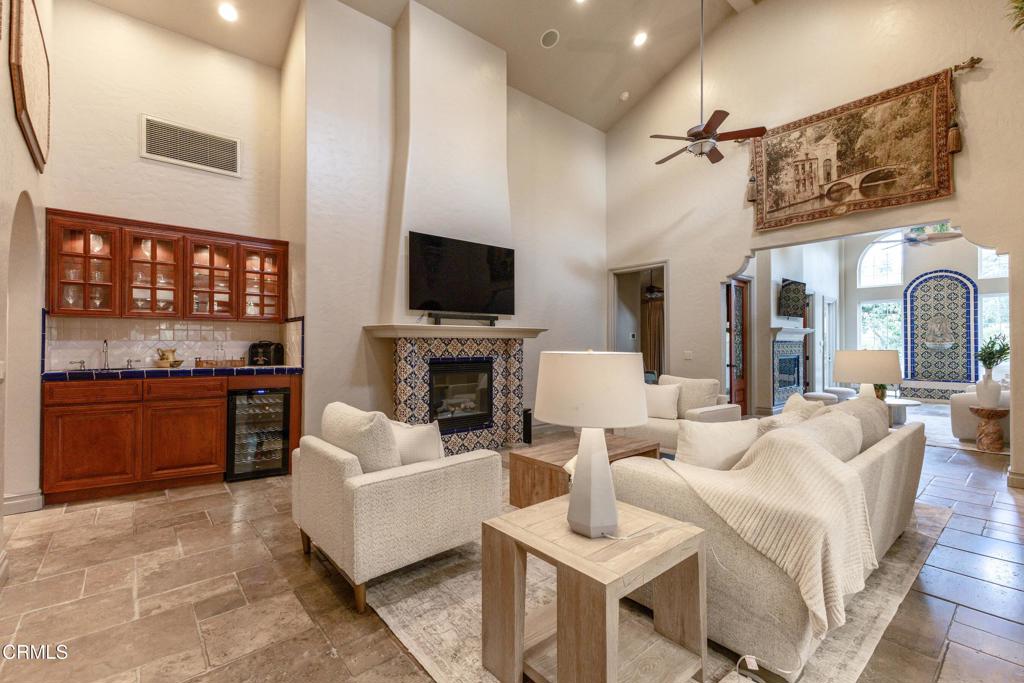 5116 Greencrest Road La Canada Flintridge, CA 91011 - Photo 10 of 53 9Greencrest