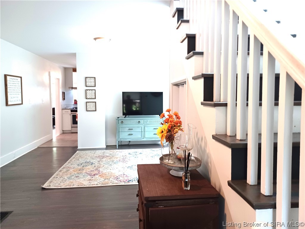 932 Slate Run Road New Albany, IN 47150 - Photo 8 of 48 Gallery Image 8