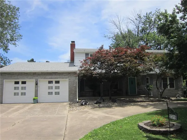 $475,000 | 2319 Fayette Street, North Kansas City, MO 64116