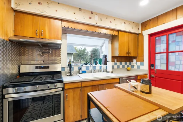 $440,000 | 4829 South Thompson Avenue, Tacoma, WA 98408