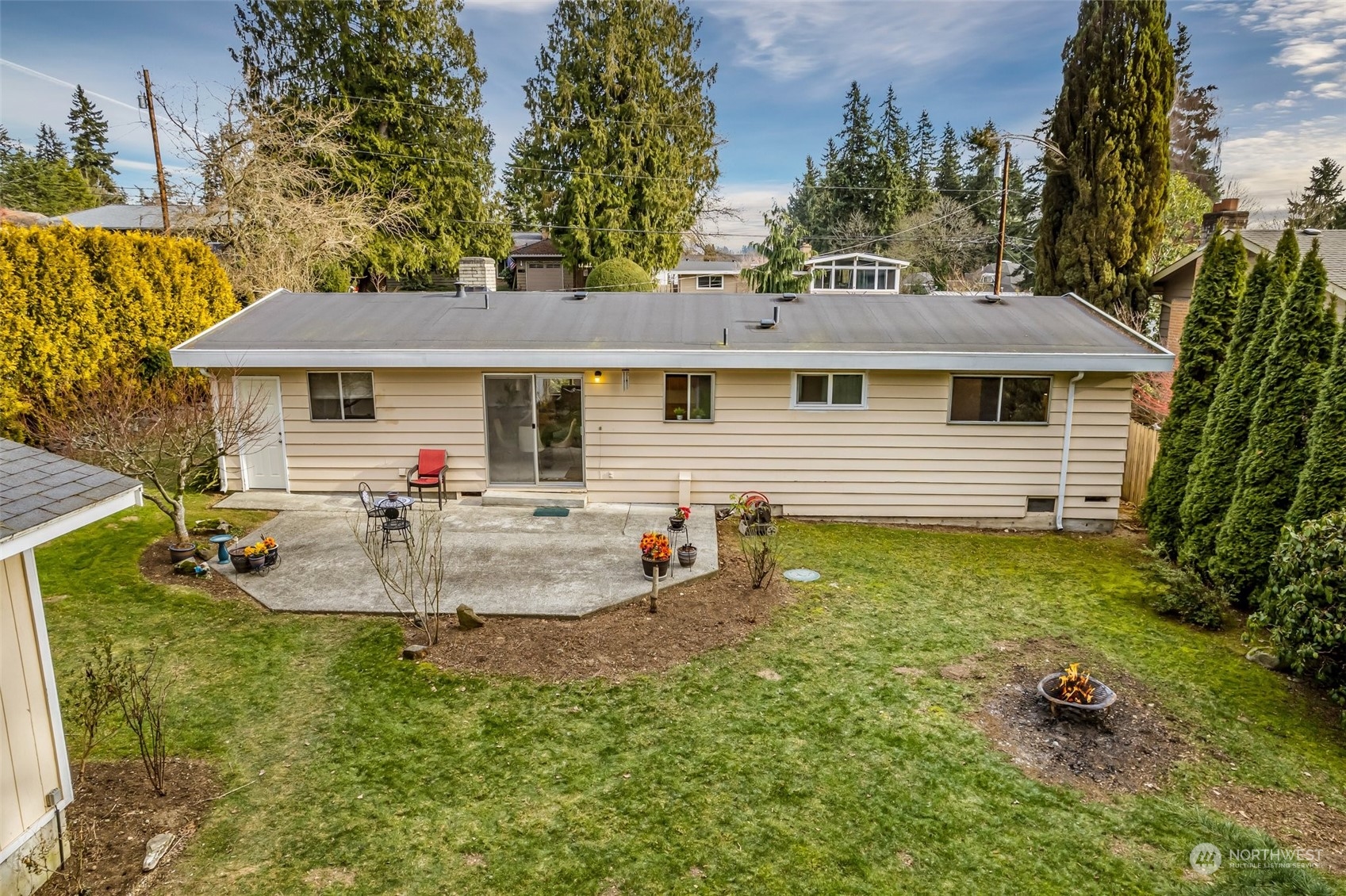 24204 2nd Place West Bothell, WA 98021 - Photo 30 of 34 a front view of a house with garden