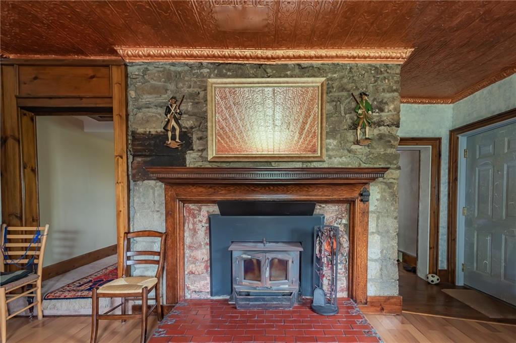 190 Pikes Peak Road Prosperity, PA 15329 - Photo 8 of 25
