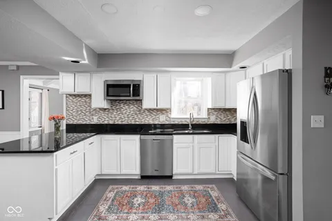 $418,000 | 7225 Westminster Drive, Indianapolis, IN 46256