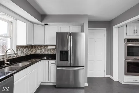 $418,000 | 7225 Westminster Drive, Indianapolis, IN 46256