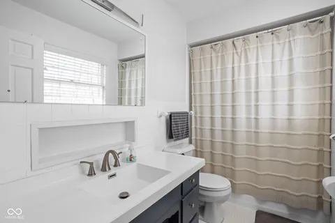 $418,000 | 7225 Westminster Drive, Indianapolis, IN 46256