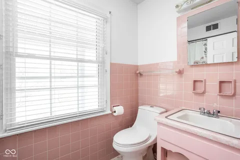 $418,000 | 7225 Westminster Drive, Indianapolis, IN 46256