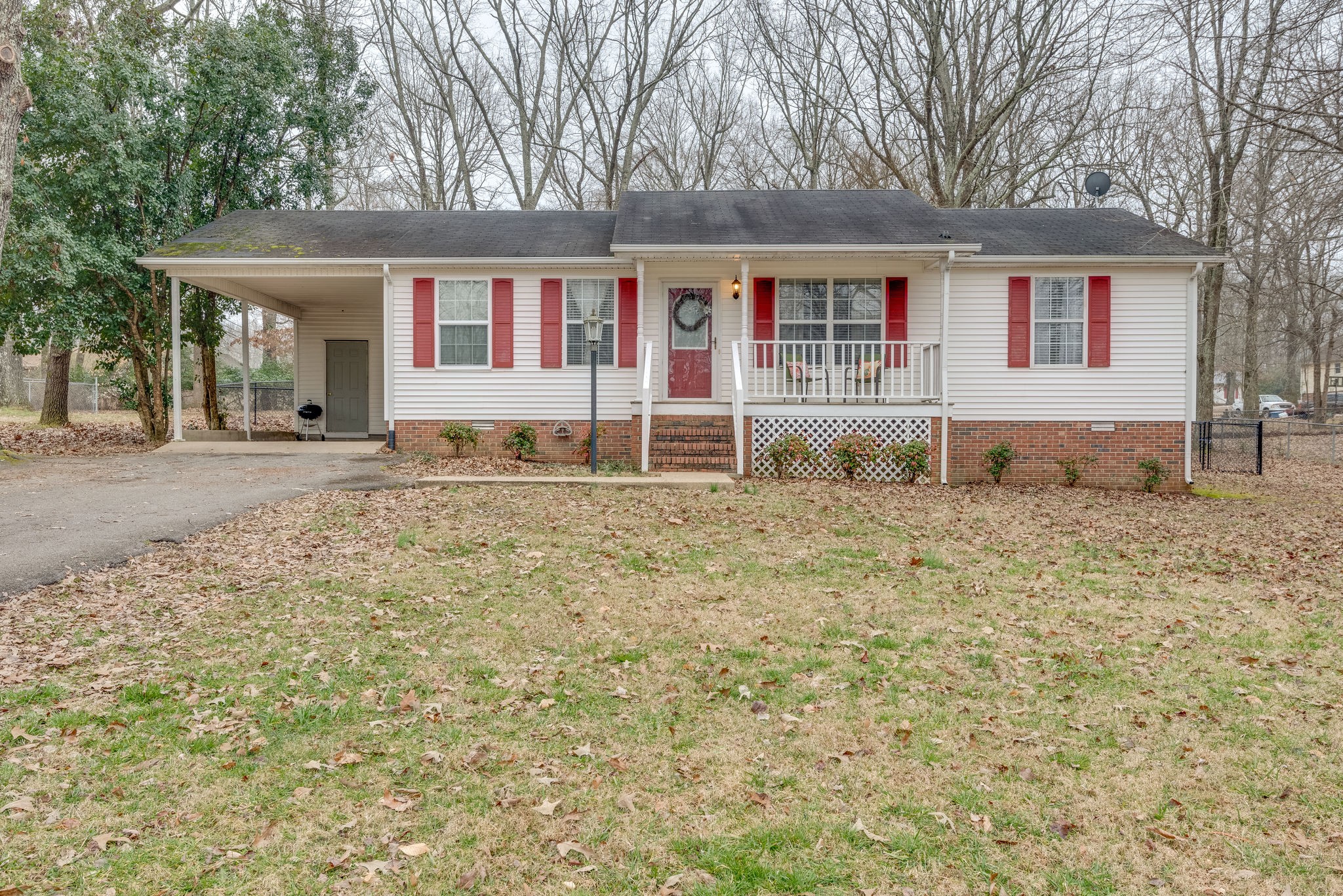212 Nottingham Road Dickson, TN 37055 - Photo 1 of 25 Gallery Image 1