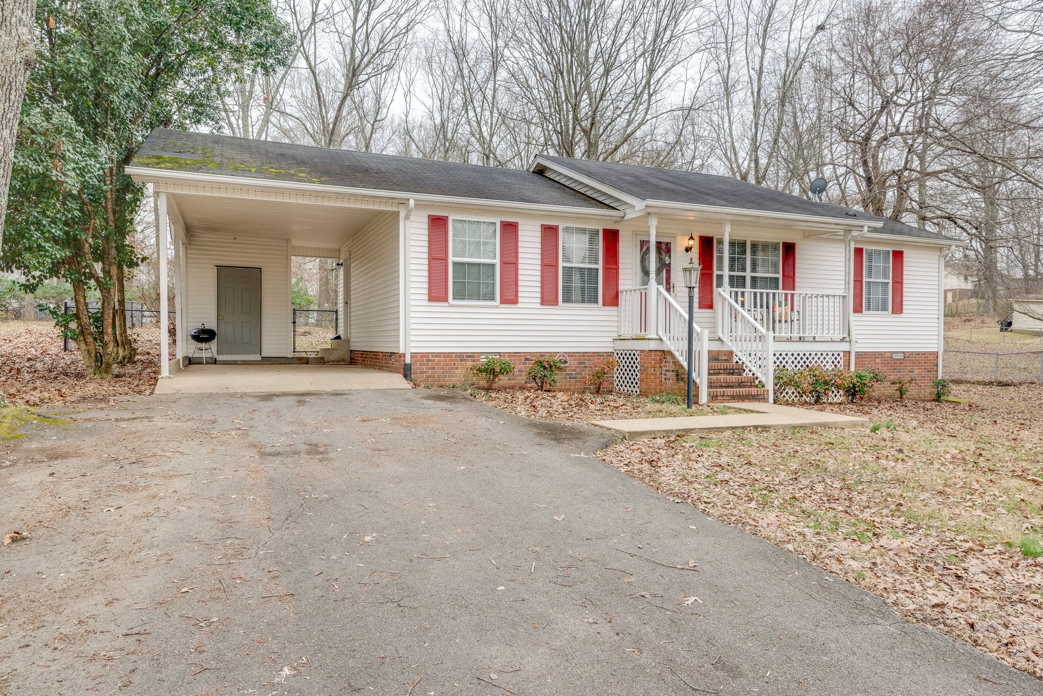 212 Nottingham Road Dickson, TN 37055 - Photo 3 of 25 Gallery Image 3