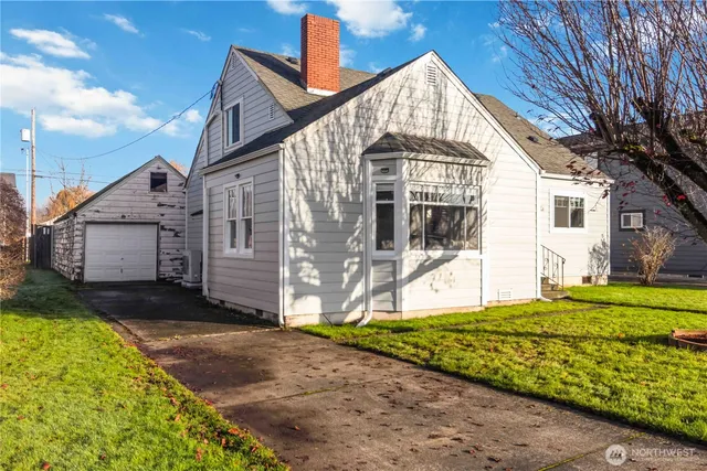 $385,000 | 2932 Fir Street, Longview, WA 98632