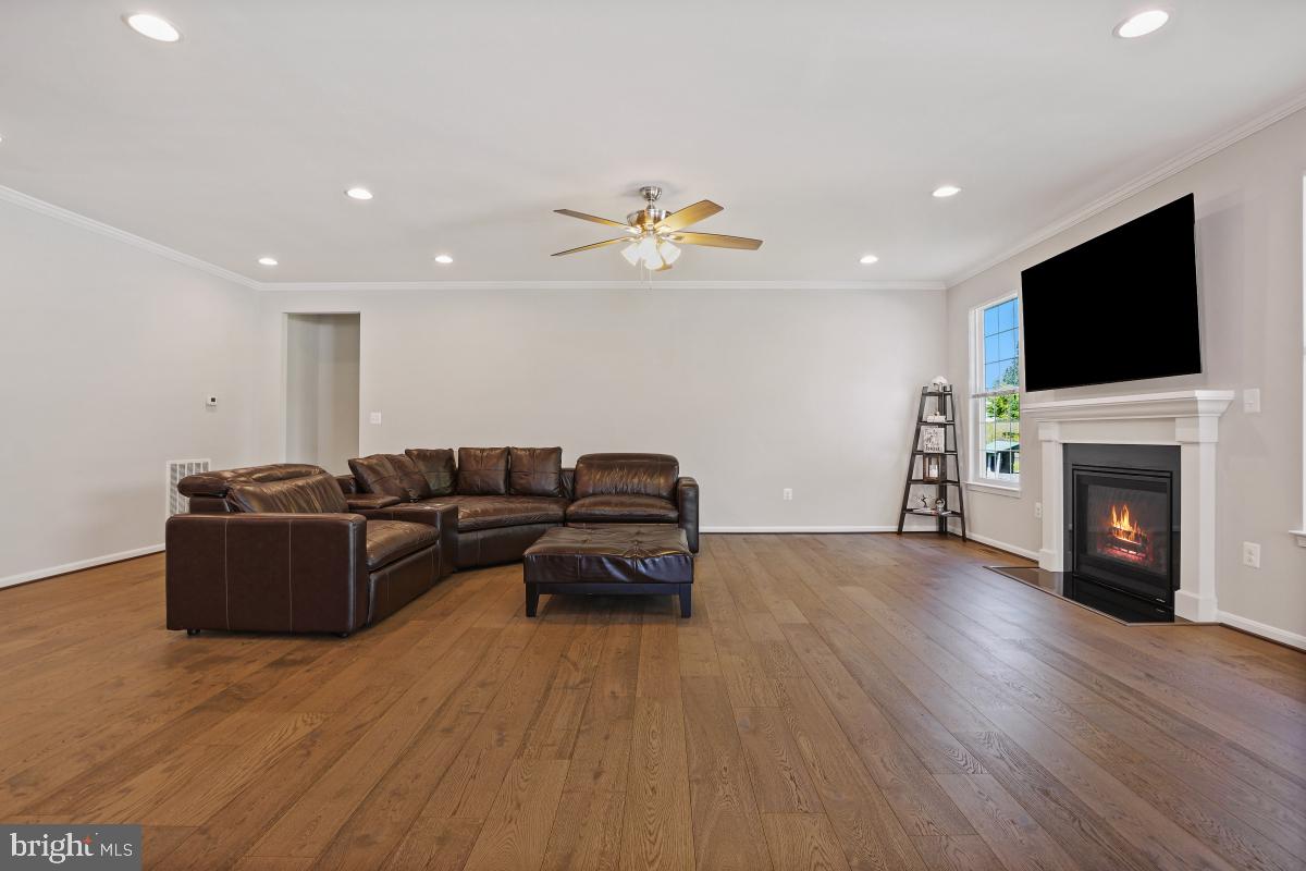 3466 Shandor Road Woodbridge, VA 22193 - Photo 17 of 51 Gallery Image 17