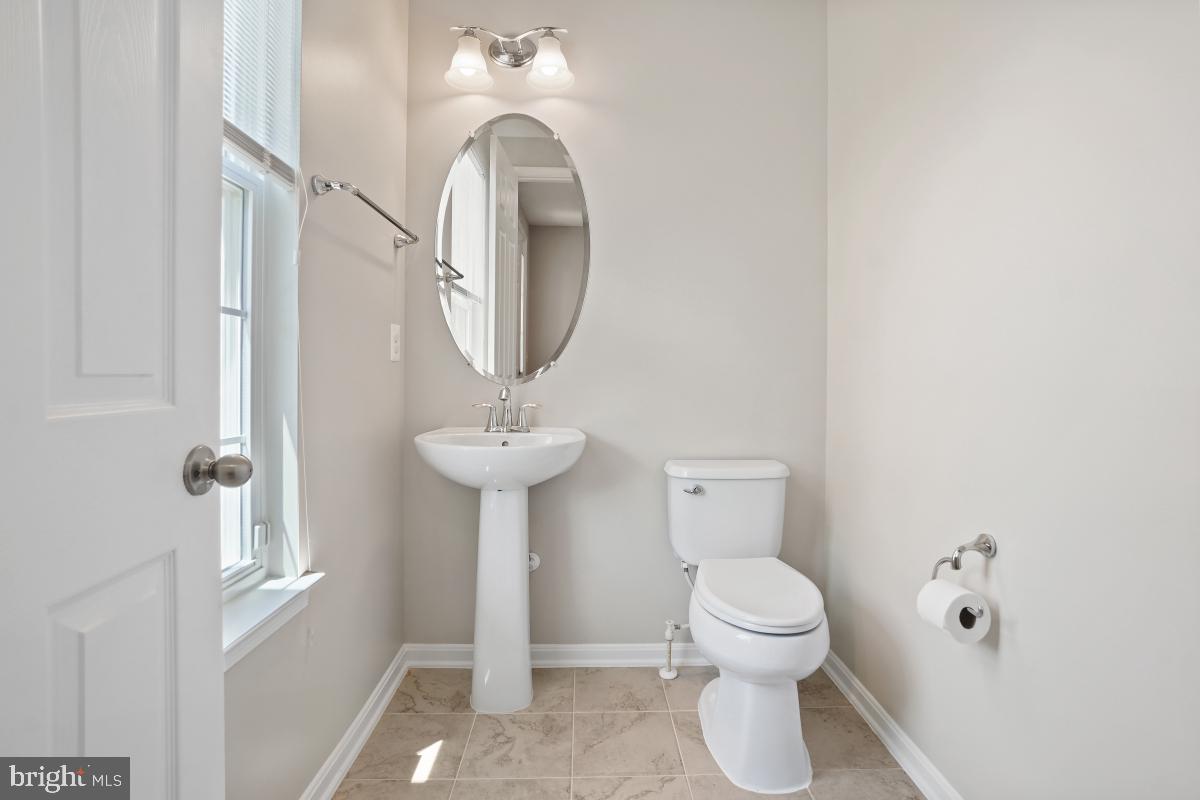 3466 Shandor Road Woodbridge, VA 22193 - Photo 8 of 51 Gallery Image 8