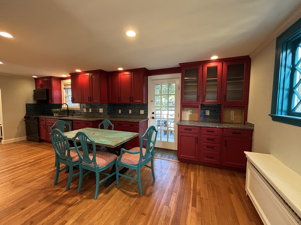 36 Risley Road, Unit 36 Brookline, MA 02467 - Photo 33 of 36