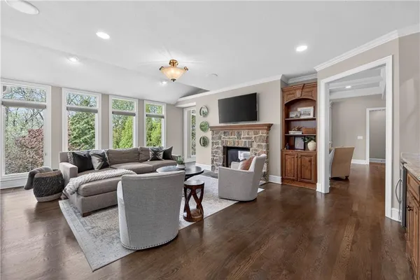 $1,350,000 | 15320 Larsen, Overland Park, KS 66221